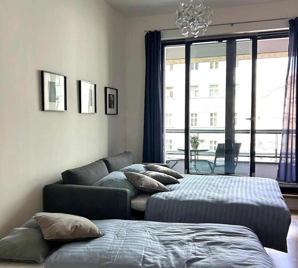 Viktoria Suite With Garage & Balcony Prag Daire
