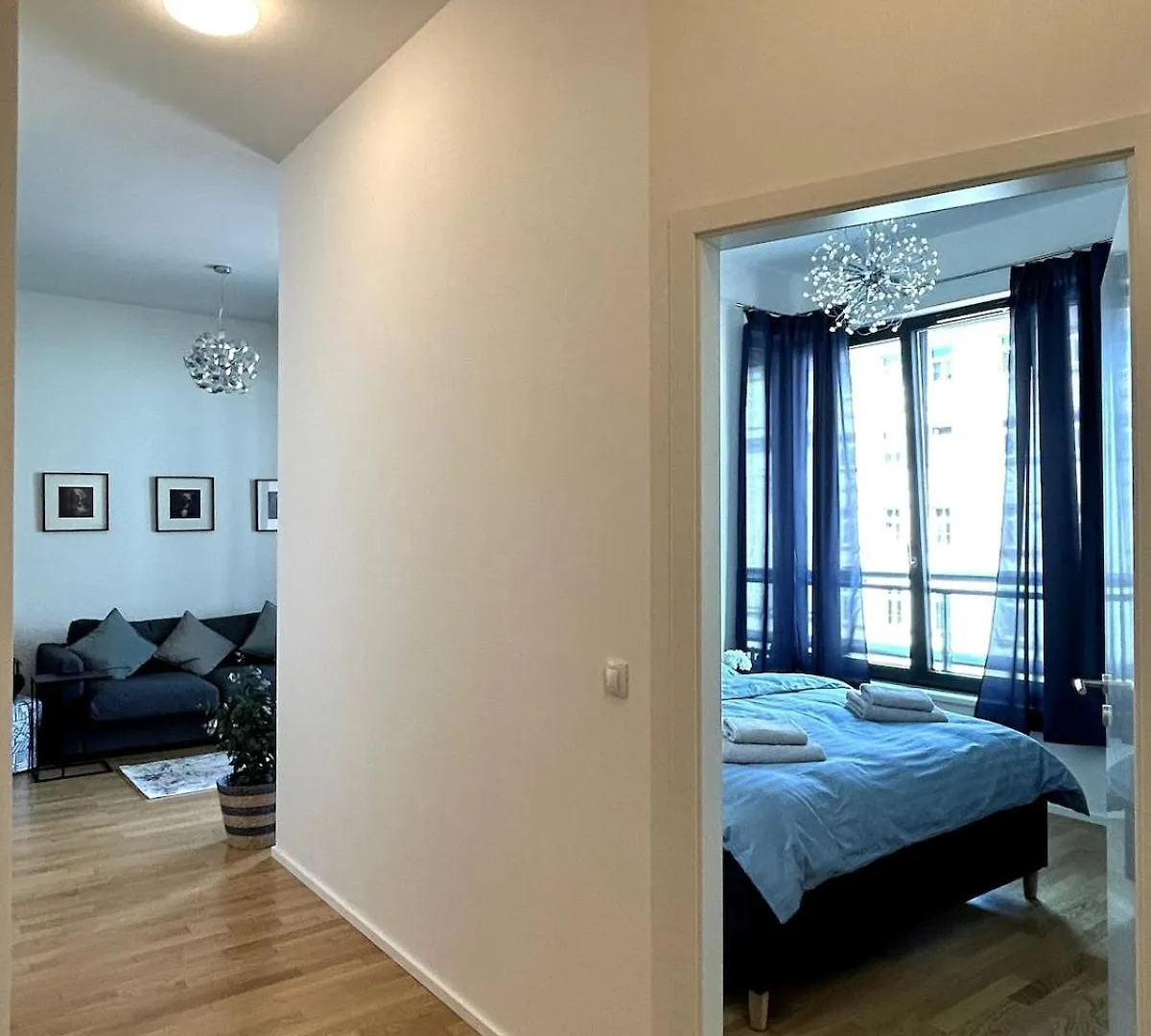 Daire Viktoria Suite With Garage & Balcony Prag